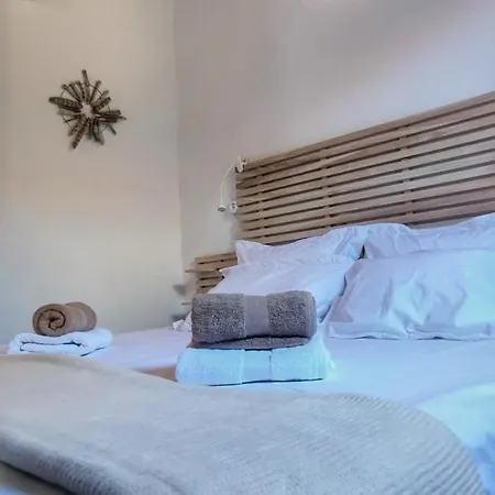 Shades Apartment *