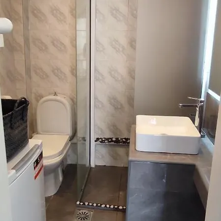 Shades Apartment *